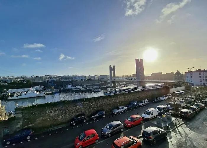 Appartement Jolie Vue / Proche Rue De Siam